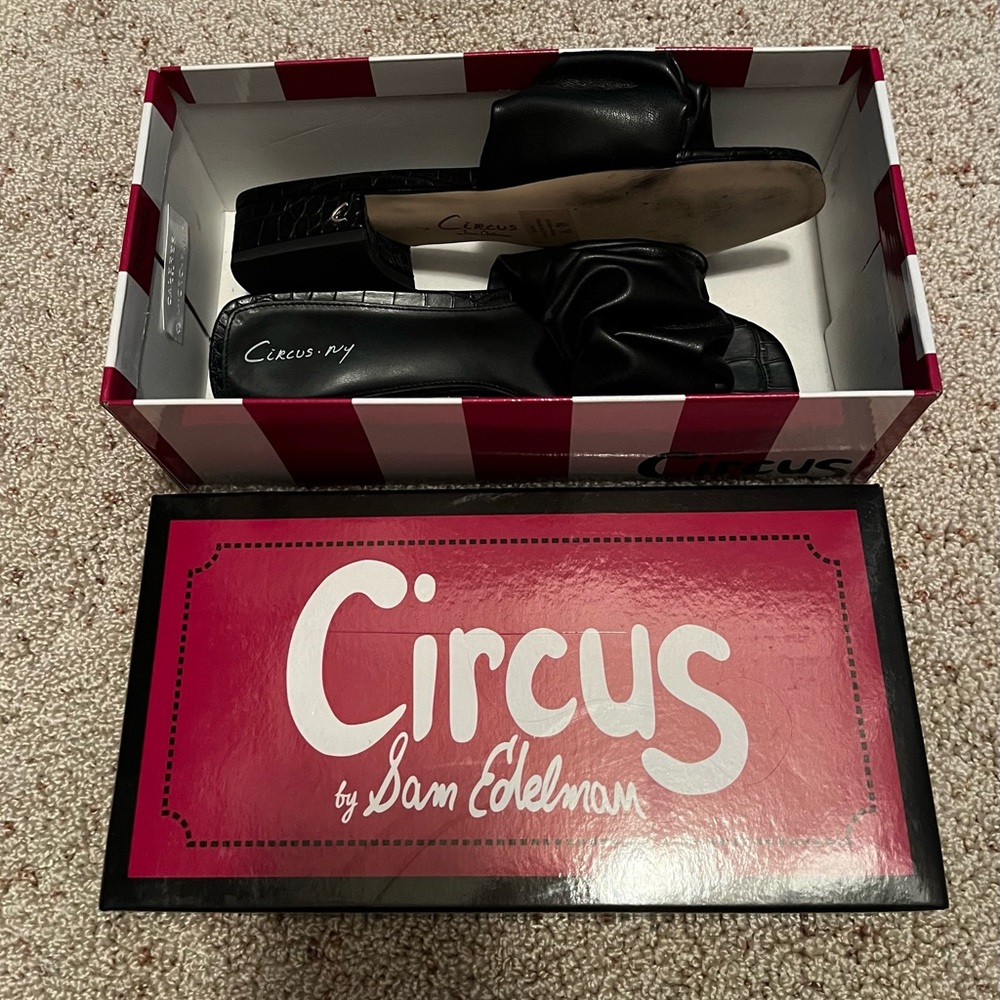 BLACK CIRCUS FLATS BY SAM EDELMAN